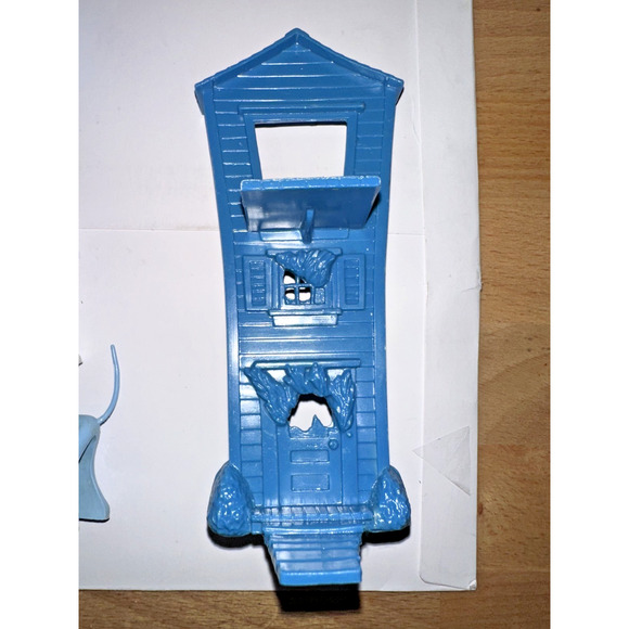 LOT Vintage Marx Disney Dumbo TV Playhouse w 2-Story House & Pinocchio FREE SHIP - Picture 2 of 12